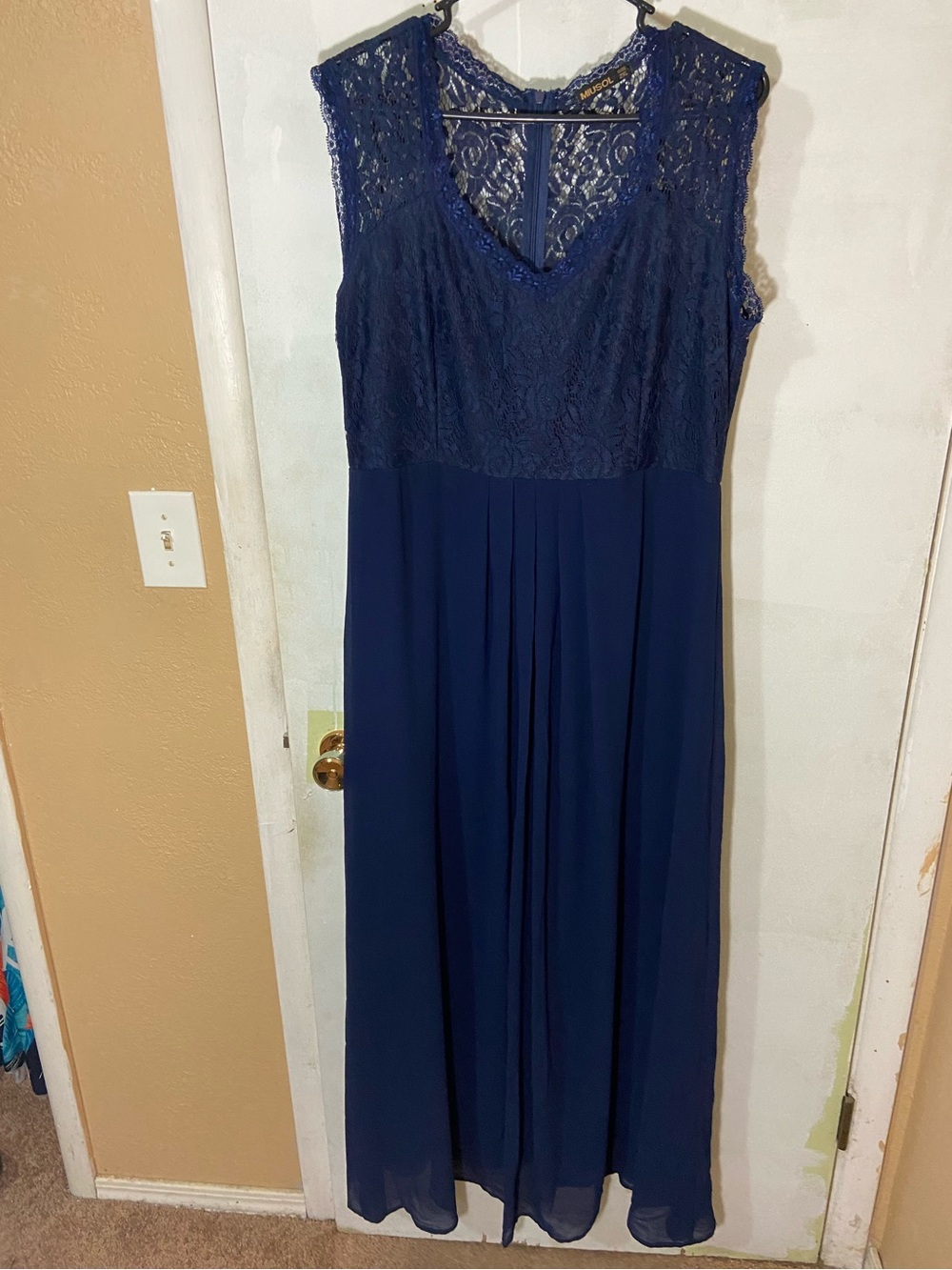 Miusol Navy Lace V-Neck Maxi Dress